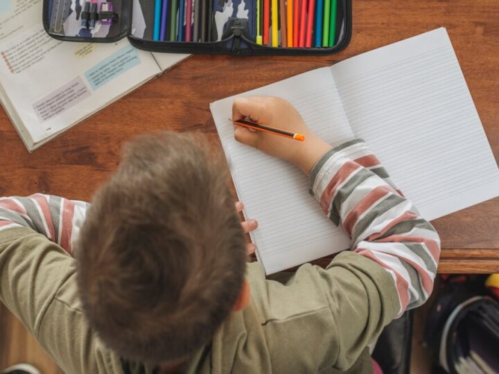 Pasowanie na przedszkolaka w „Bajkowym Świecie” – emocje i radość w Orzechowie