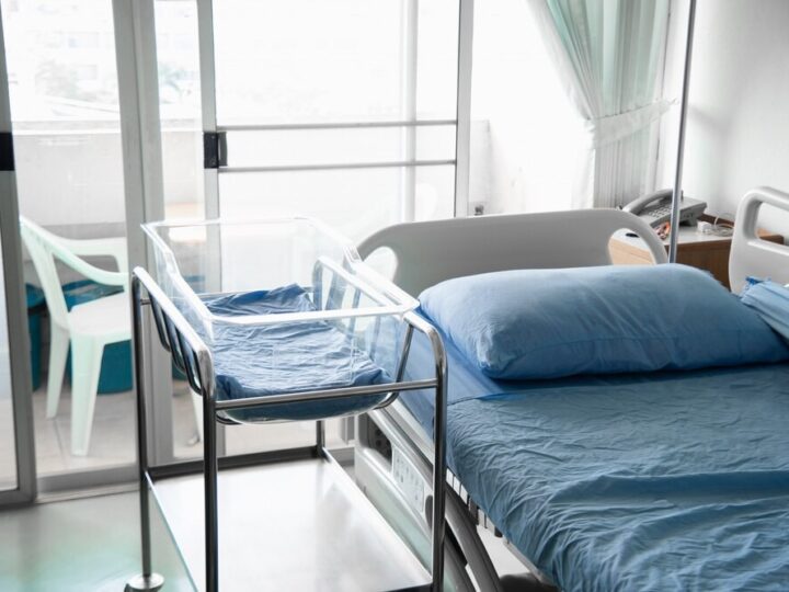 Pani Irena Krysiak-Jędraszak obchodzi 50-lecie służby medycznej w Kołaczkowie