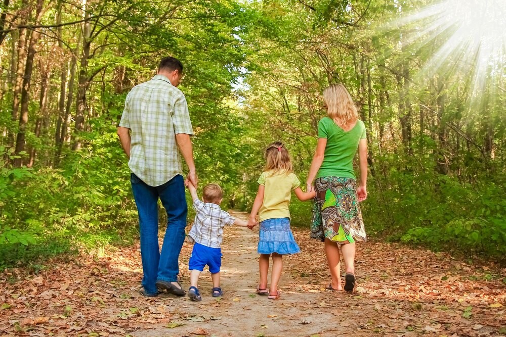 Bezpieczny Dzień Babci i Dziadka: kluczowe zasady ochrony w życiu i w sieci