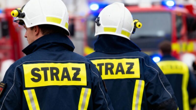 Nowa przyczepa dla strażaków we Wrześni: wsparcie w długotrwałych akcjach ratunkowych