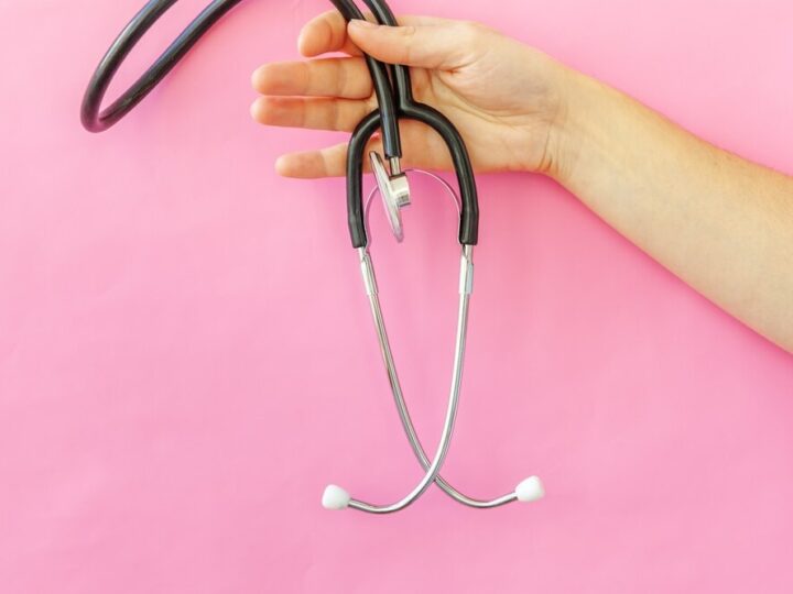 Strażacy z OSP Pyzdry z nowym sprzętem w walce z rakiem: profesjonalna pralnia dla zdrowia ratowników