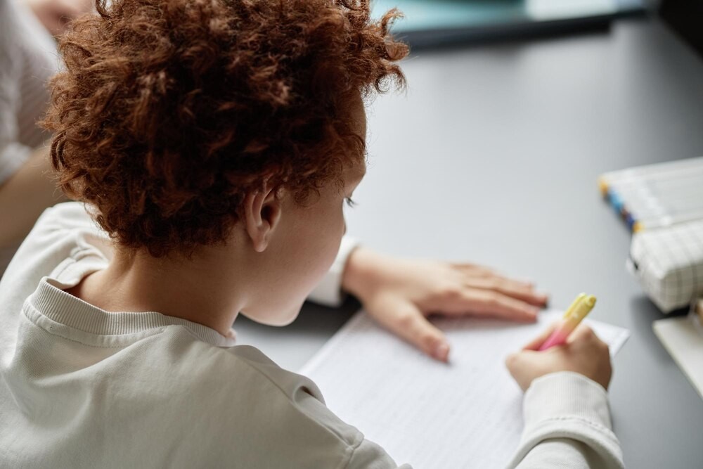 Szkolenie o bezpieczeństwie dzieci: Przeciwdziałaj przemocy i buduj wsparcie