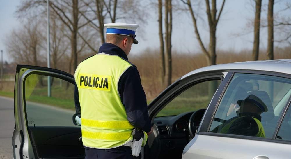 Pędził 103 km/h w obszarze zabudowanym i stracił prawo jazdy na 3 miesiące